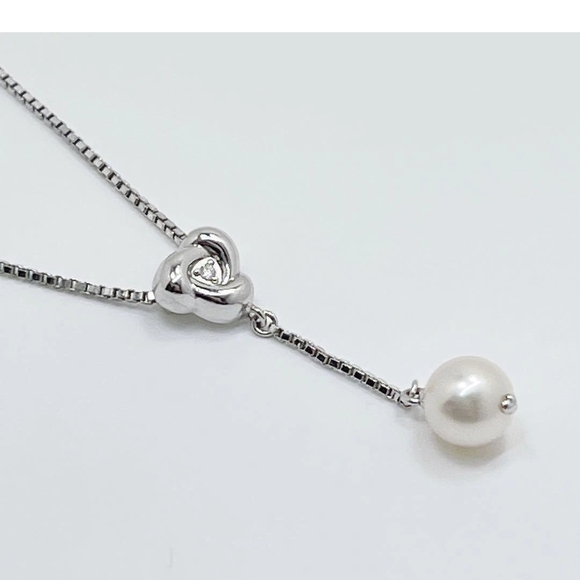 Tasaki Noevir Akoya Pearl & Diamond
Lariat Pendant Necklace*Silver *15-16"
Chain - Picture 6 of 11